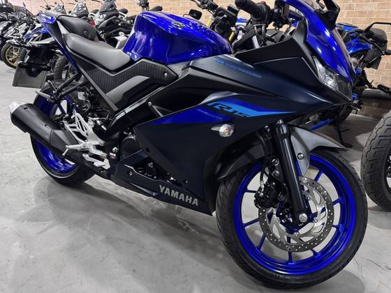 YAMAHA YZF R15 YAMAHA YZF R15
